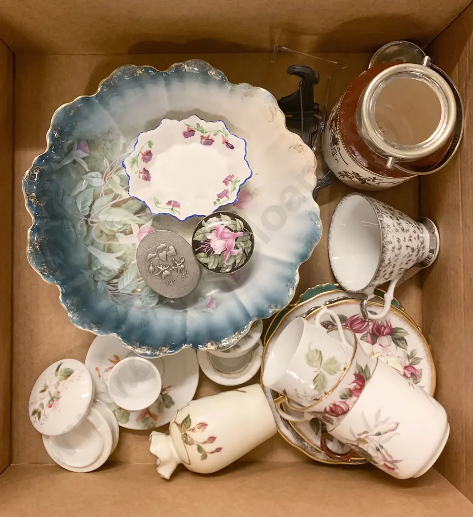 Box of Assorted Fancy China and Trinket Boxes Image 1++