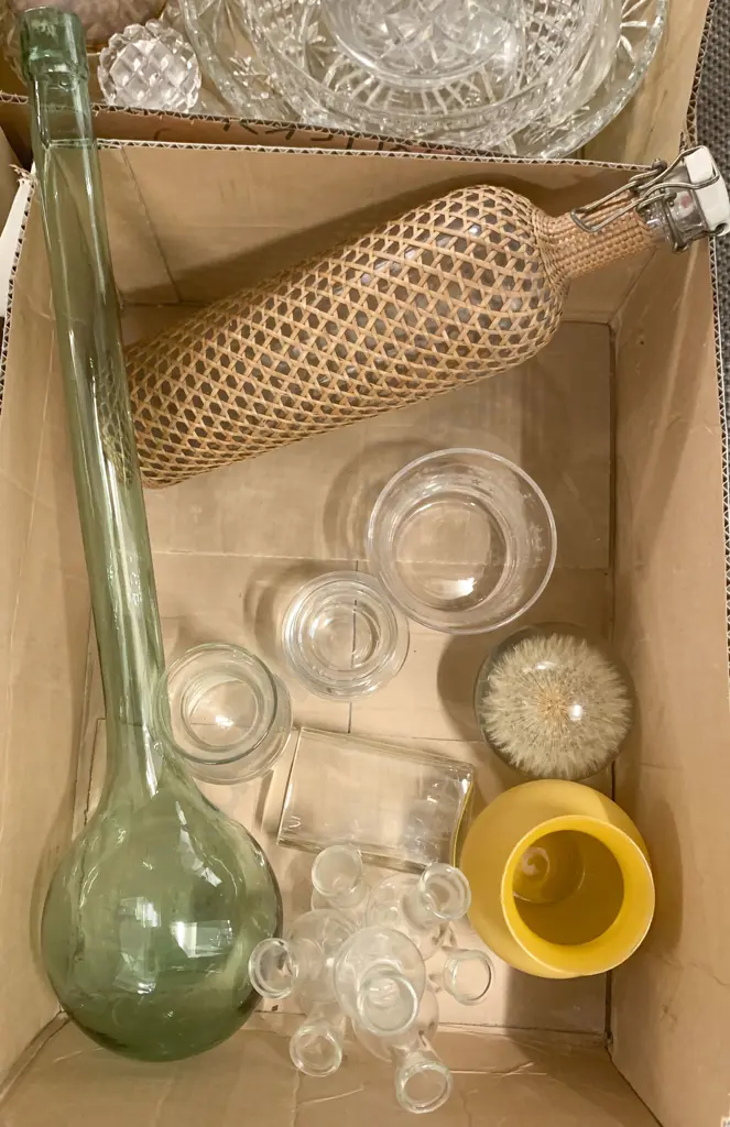 Small Lot of Assorted Decorative Glass including Paperweight Image 1++
