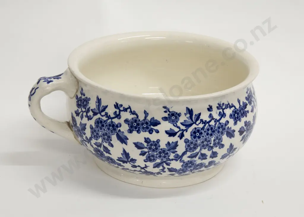 Blue and White Floral Chamber Pot Image 1++