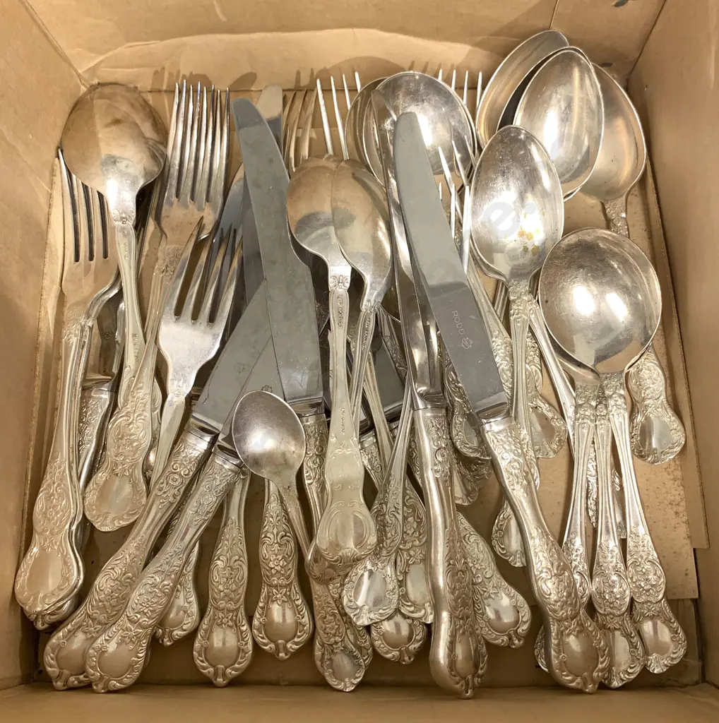 Small Quantity of Windsor Pattern Cutlery Image 1++