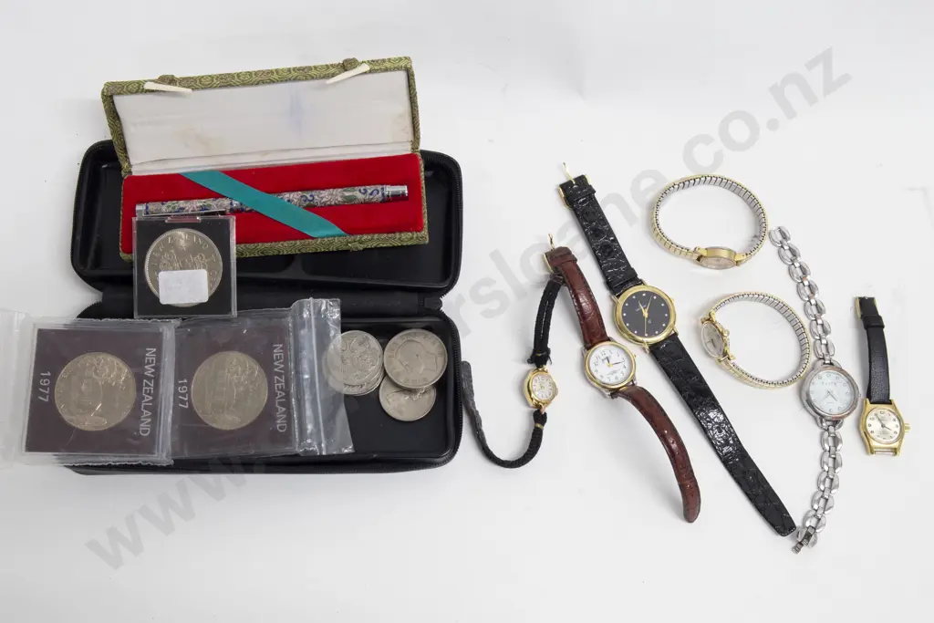 Mix Lot of Wrist Watches Image 1++
