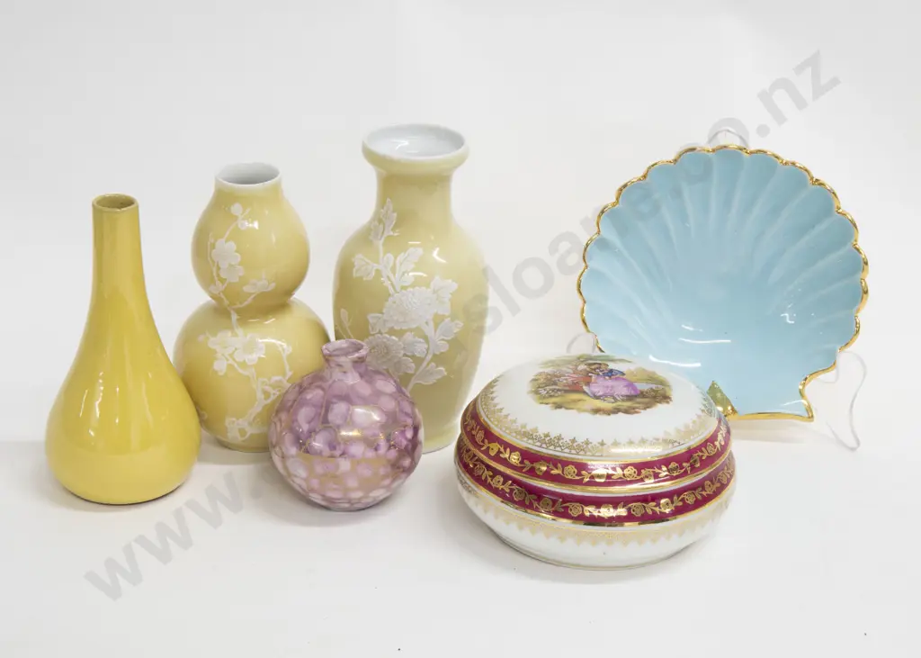 Small Quantity of Ceramic Vases and Dishes etc. incl. Limoges Image 1++