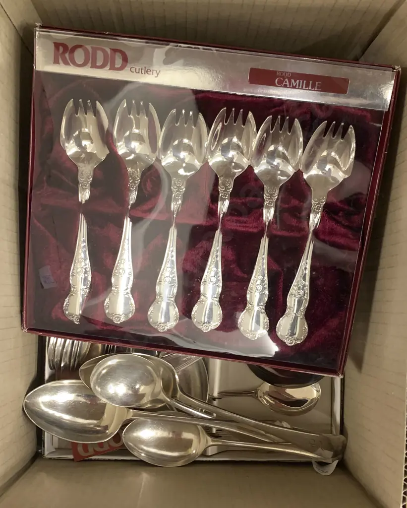 Quantity of Assorted S/P Cutlery Image 1++