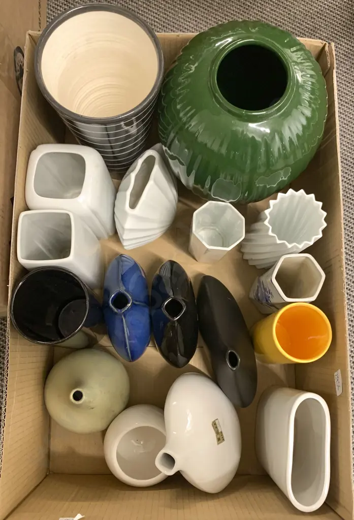 Quantity of Assorted Vases Image 1++