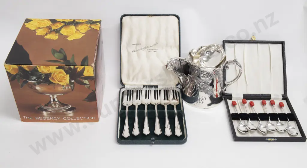 Quantity of Assorted S/P Items incl. Cutlery Image 1++