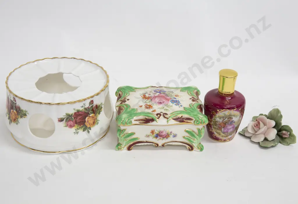 Royal Albert Flower Trough Together With Wedgewood Trinket Box and Two Others Image 1++
