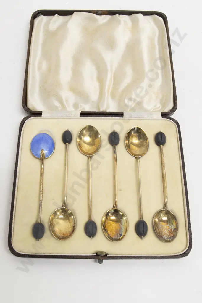 Cased Sterling Silver Teaspoon Set Image 1++