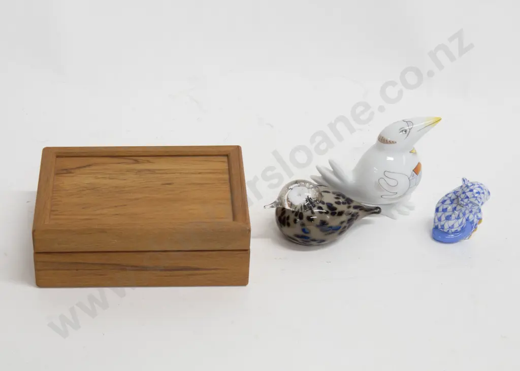 Three Decorative Animal Ornaments incl. Italian Glass Bird in NZ Rimu Trinket Box Image 1++