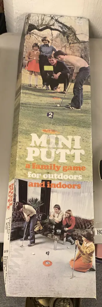 Quantity of Vintage Games incl. NZ Mini Putt Image 1++