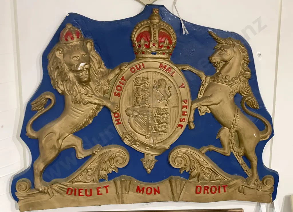 Large Plaster G B Coat of Arms Image 1++