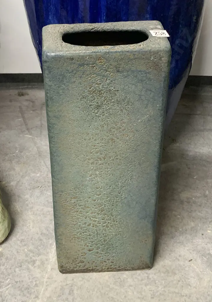 Rectangular Vase Image 1++