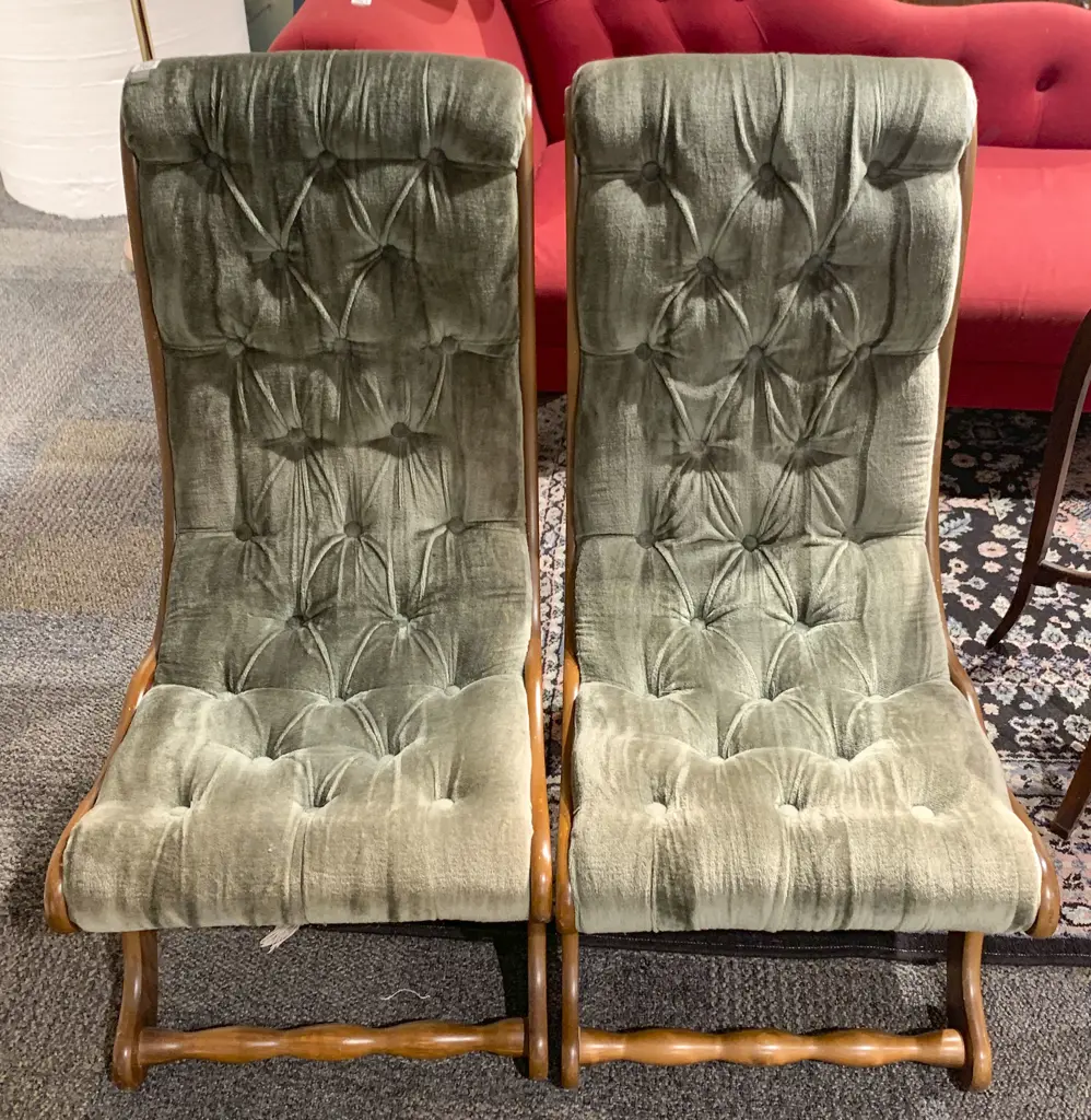 Pair of Buttonback Slipper Chairs Image 1++