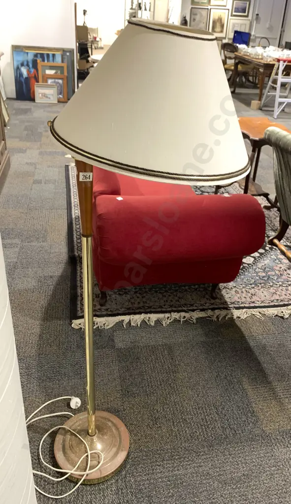 Floor Lamp and Shade (AF) Image 1++