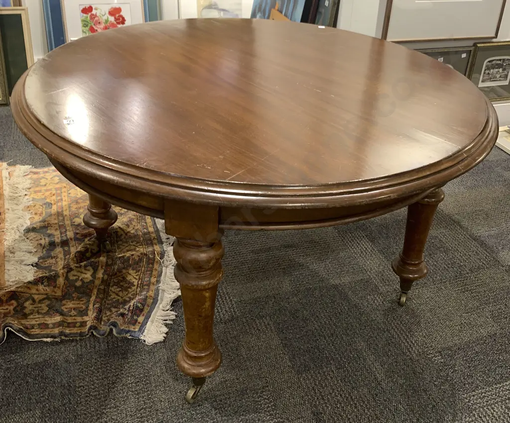 Victorian Walnut Circular Dining Table Image 1++