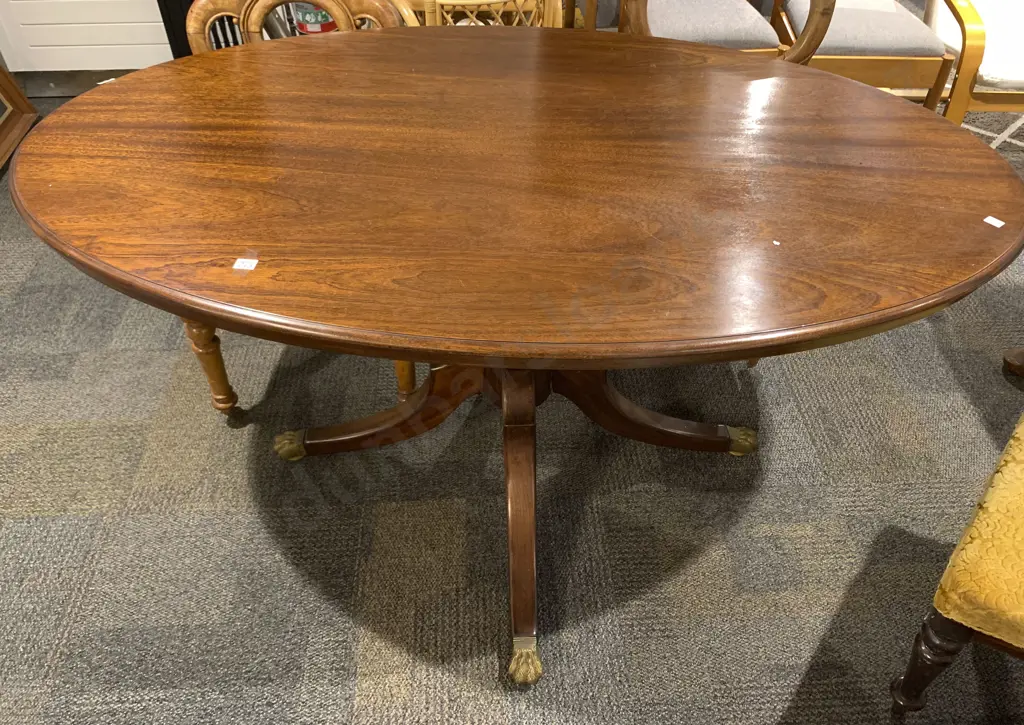 Mahogany Oval Dining Table and Two Pairs of Balloon Back Chairs Image 1++