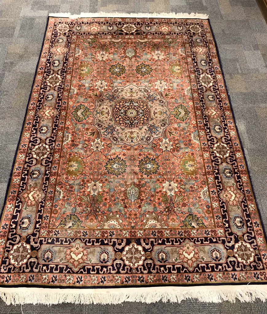 Fine Quality Persian Rug of Isfahan Design Image 1++