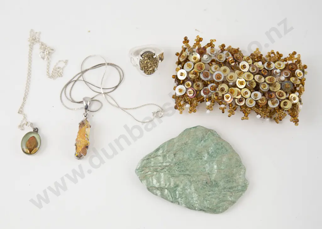 S/S Gold Stone Ring with crystal pendant other Image 1++