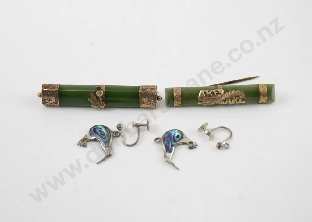 Two 9ct & Greenstone Bar Brooches and pair kiwi s/s paua earrings Image 1++