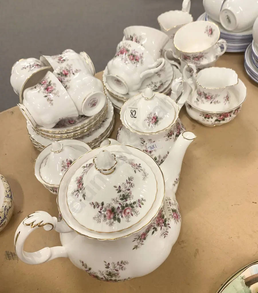 Royal Albert "Lavender Rose" Tea Set with Two Graduated Tea Pots Image 1++