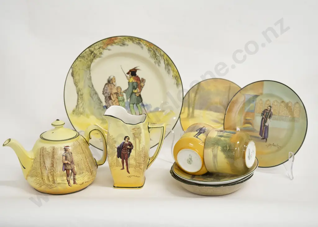 Ten Pieces of Assorted RD Series Ware Image 1++