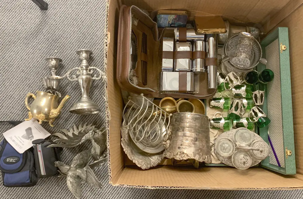 Large Quantity of Silver Plate and Metal Ware etc Image 1++