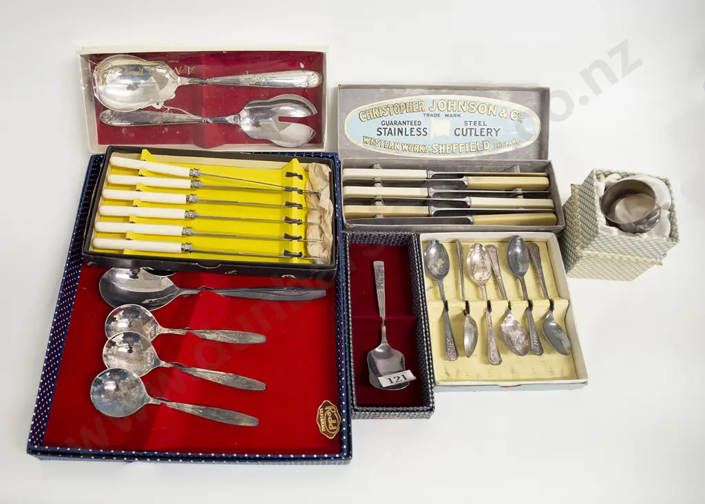 Quantity of Assorted Boxed Cutlery Including Bone Handle etc Image 1++