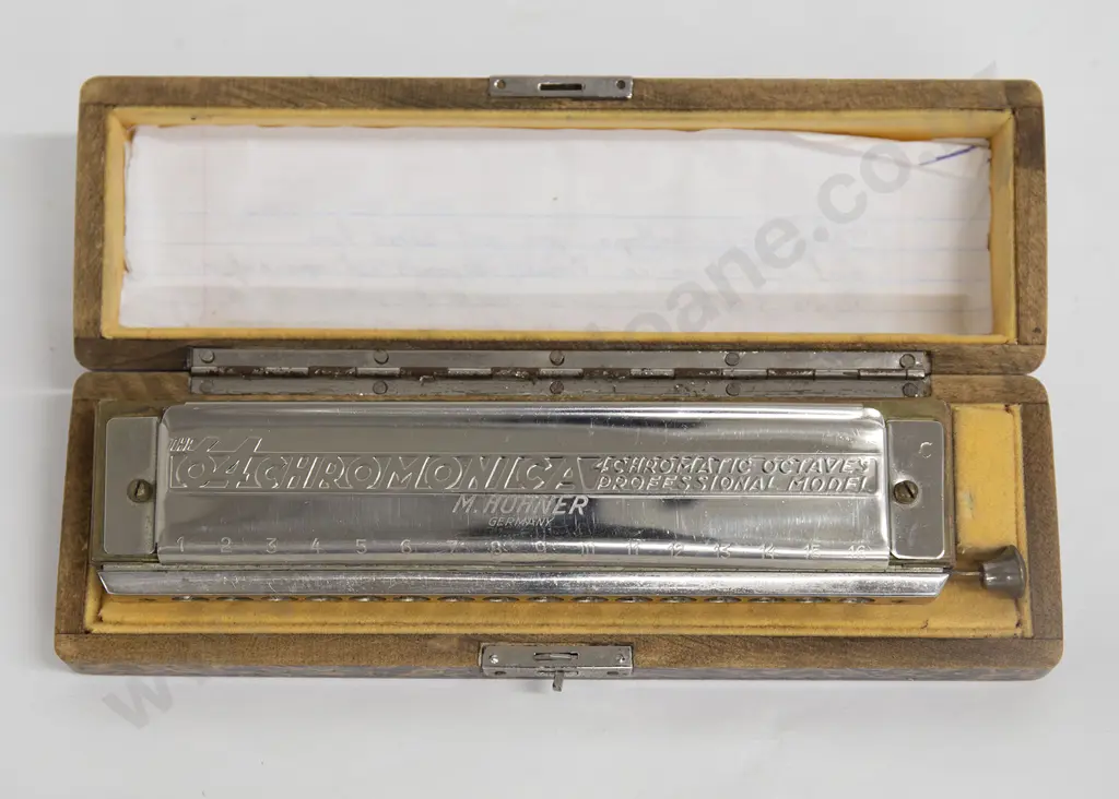 Hohner Harmonica in case Image 1++