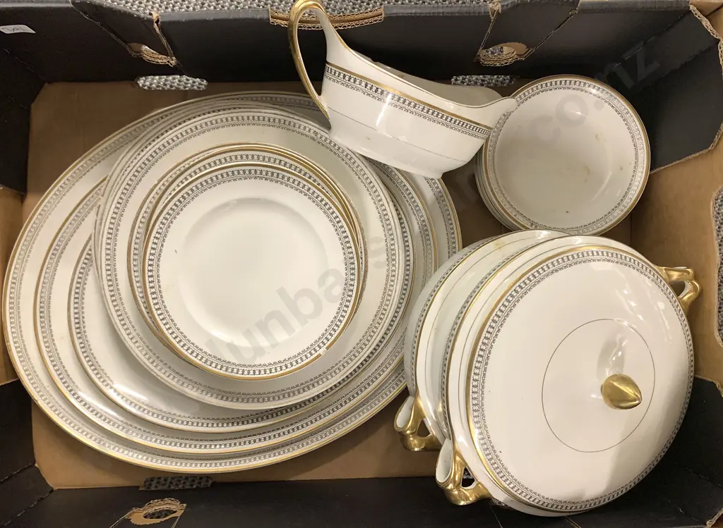 Alfred Meakin Part Dinner Set Image 1++