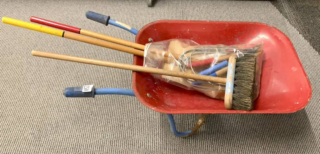 Childs Wheelbarrow Image 1++