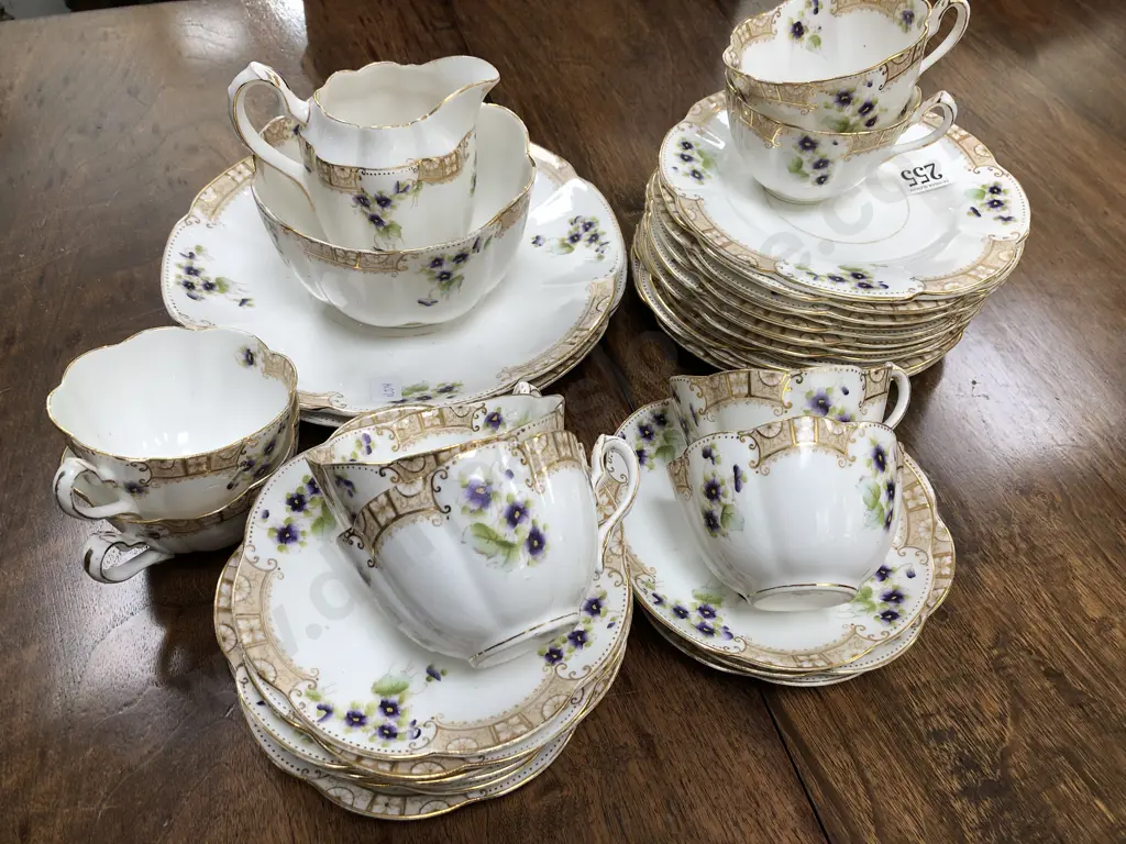 Court China Tea Set Image 1++