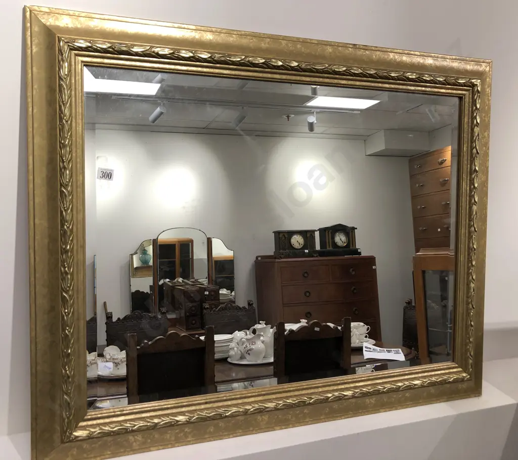 Gilt Framed Wall Mirror Image 1++