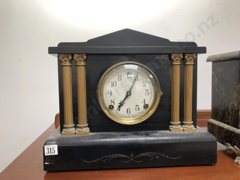Vict Simulated Marble Mantel Clock Image 1++