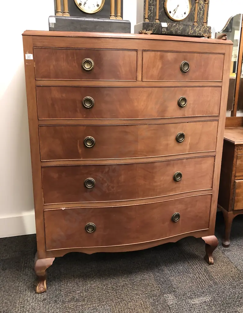 Mahogany Serpentine Chest (sun faded) Image 1++