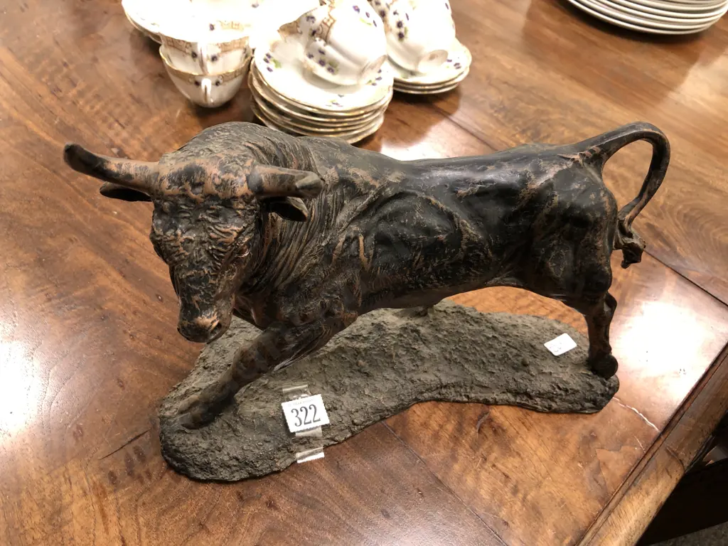 Resin Bull Ornament Image 1++