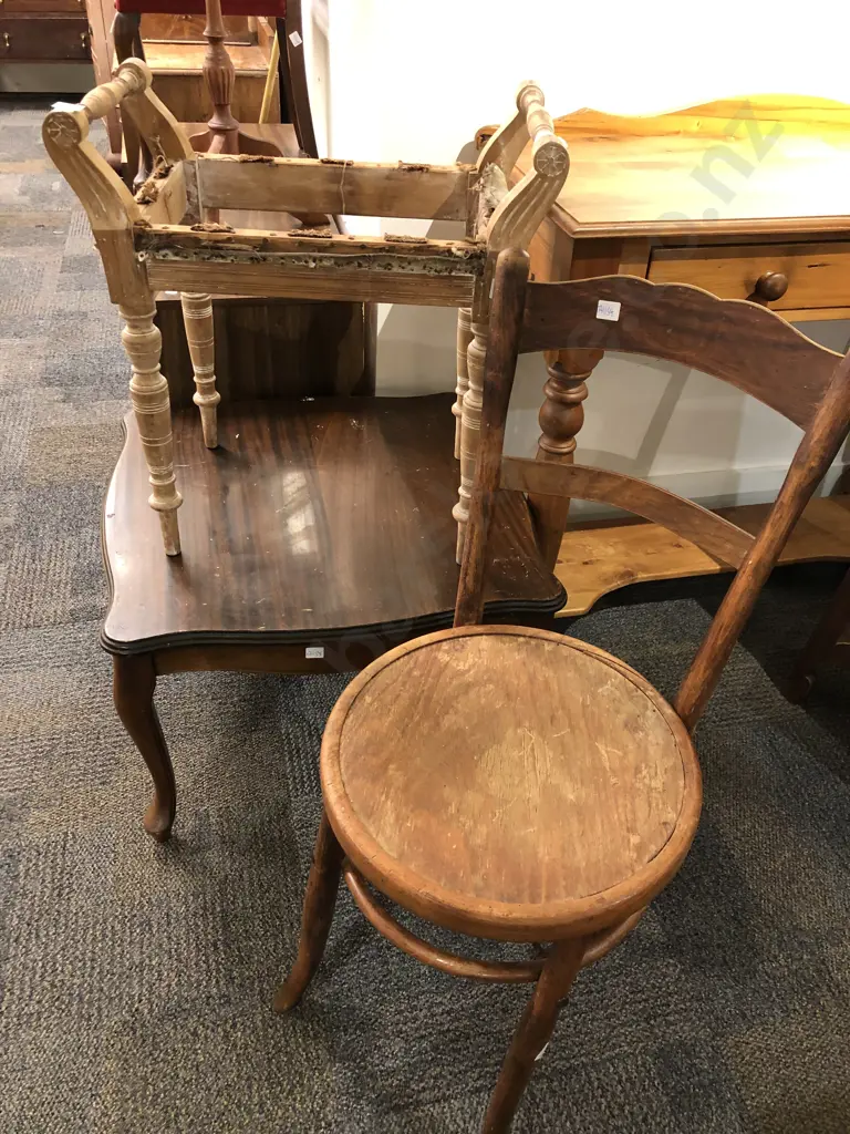 Bentwood Chair Image 1++