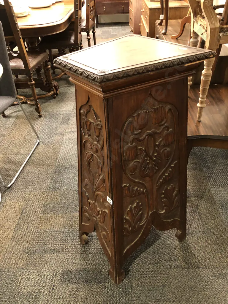 NZ Colonial Carved Kauri Plant Stand Image 1++
