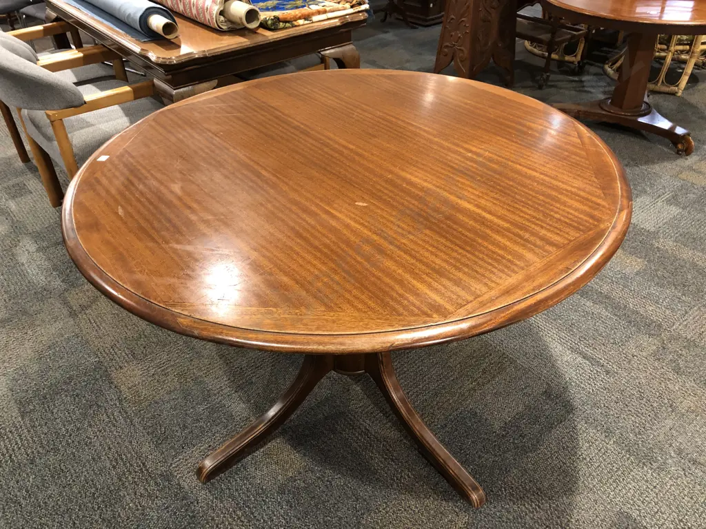 Mahogany Circular Pedestal Base Dining Table Image 1++