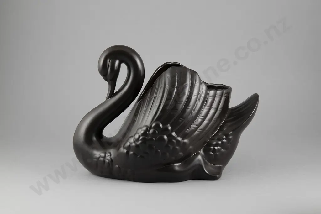 Crown Lynn Large Black Swan Vase Image 1++
