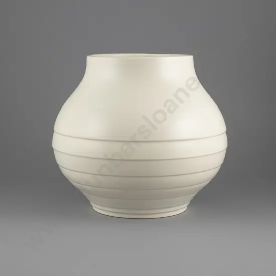 Ernest Shufflebotham for Crown Lynn Large Hand Potted Vase