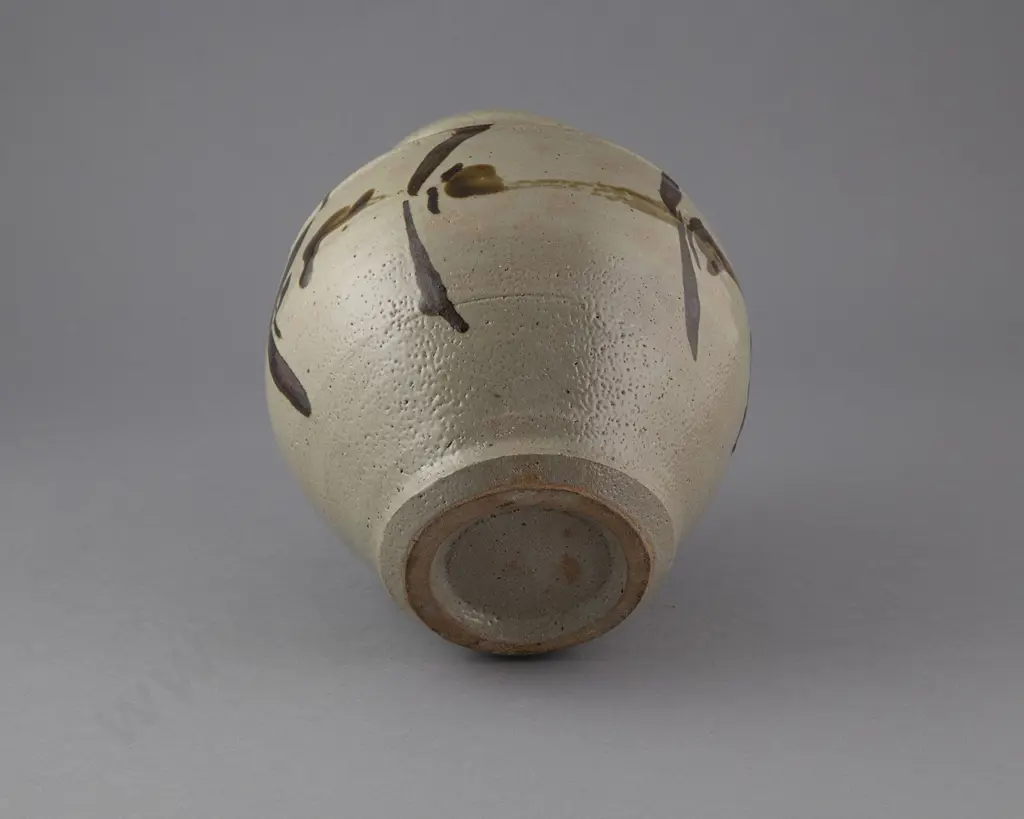 Shoji Hamada (1894-1978) Large stoneware vase Image 1++