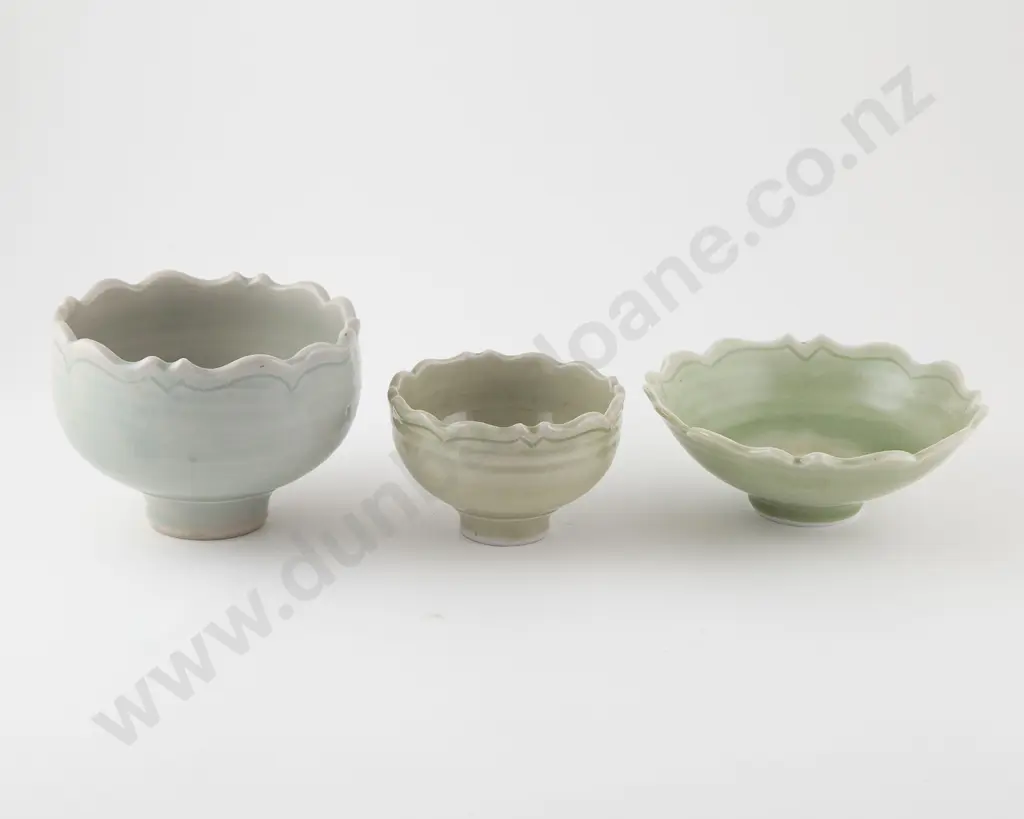 Mirek Smisek Three Various Celadon Glaze Footed Bowls Image 1++
