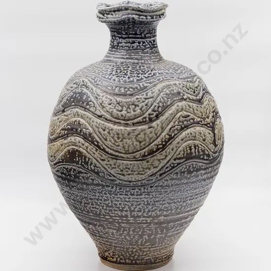 Mirek Smisek 'Kapiti' Branch Pot