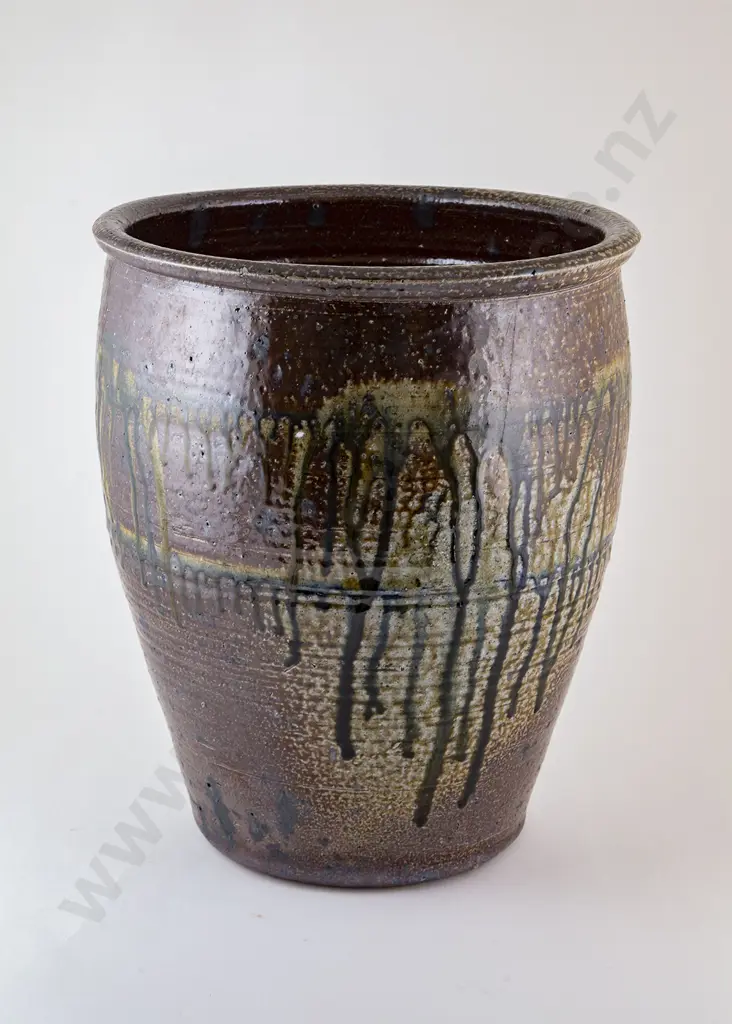 Paul Melsor Large Planter Image 1++