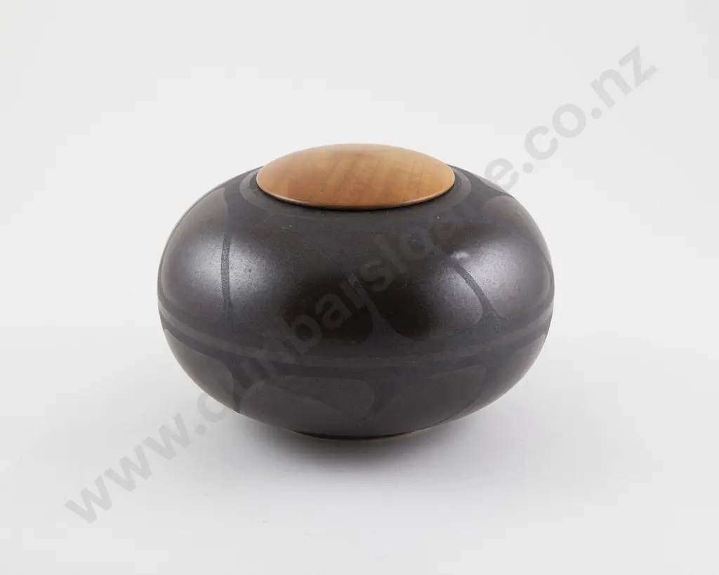 Anneke Borren Compressed Circular Vase with Turned Wooden Lid Image 1++
