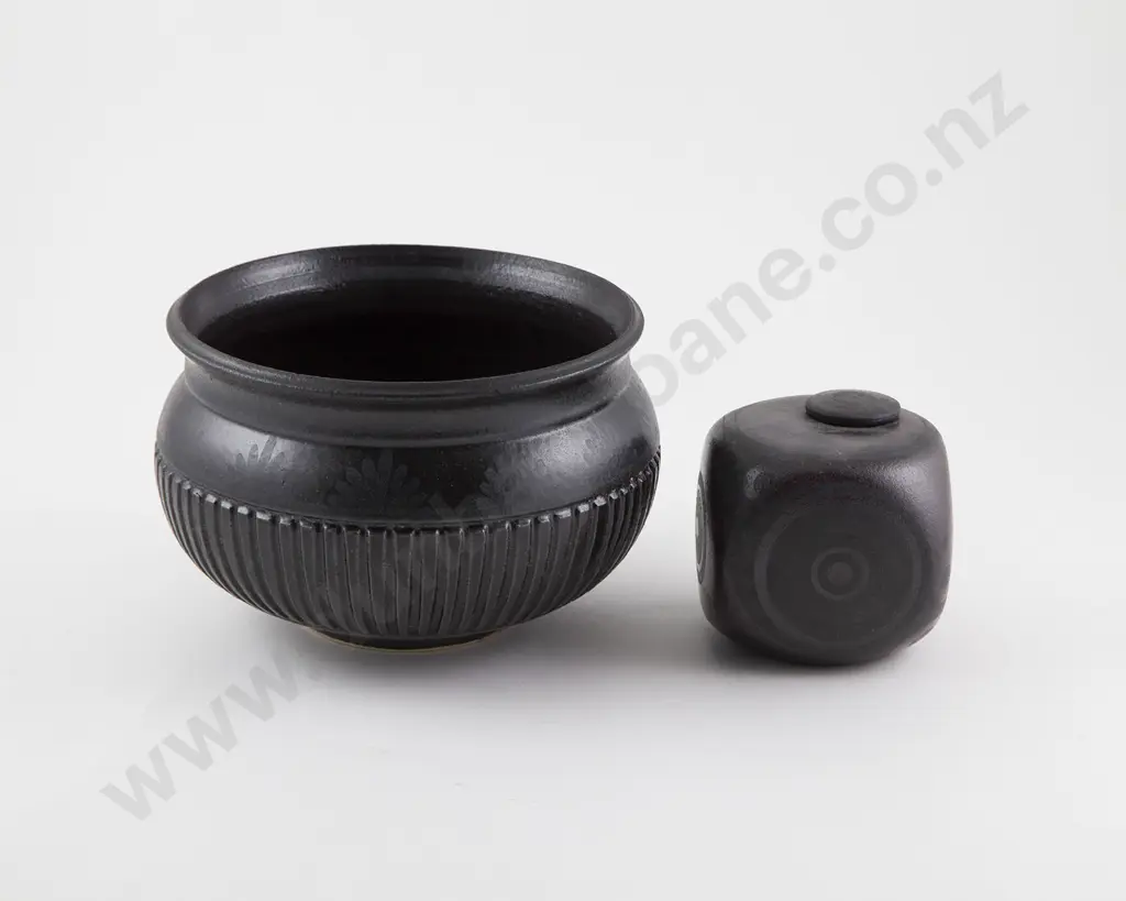 Anneke Borren Half Lobed Circular Bowl & Lidded Cube (2) Image 1++