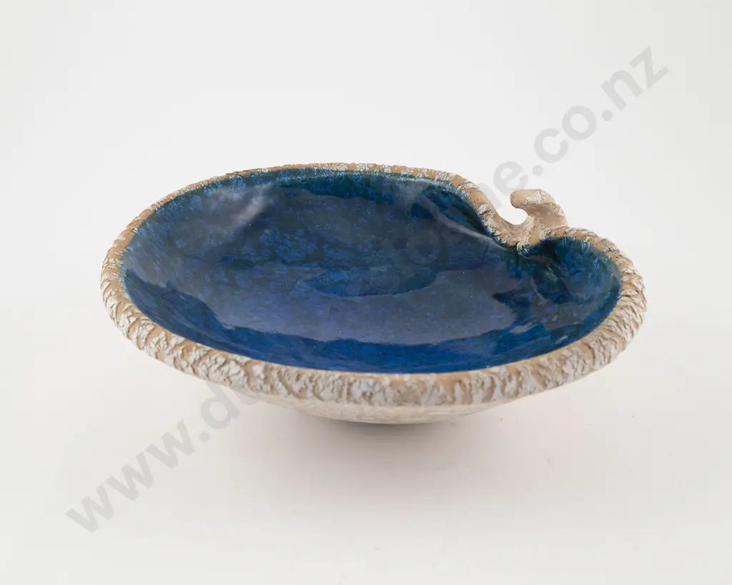 Len Castle Avian Bowl Image 1++