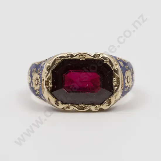 Victorian 15ct Single Garnet Ring
