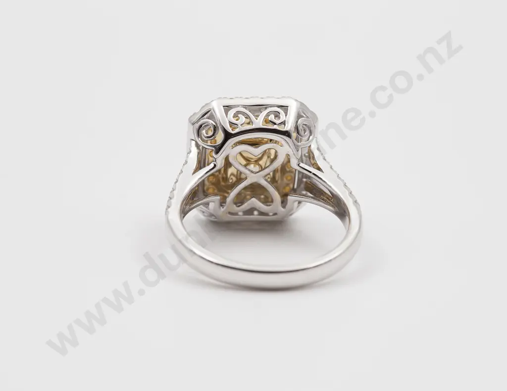 18ct Modern Fancy Diamond Cluster Ring Image 1++