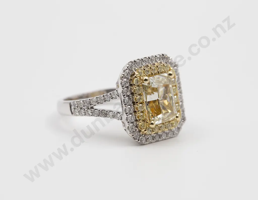 18ct Modern Fancy Diamond Cluster Ring Image 1++