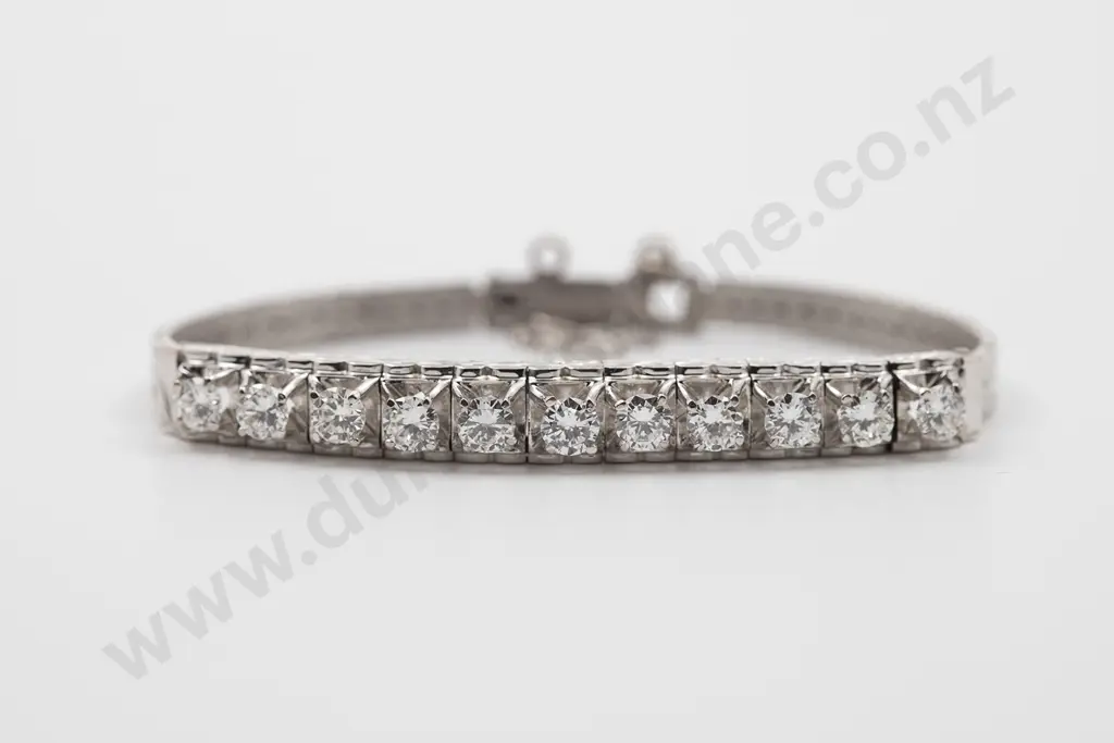 18ct White Gold Eleven Stone Diamond Bracelet Image 1++